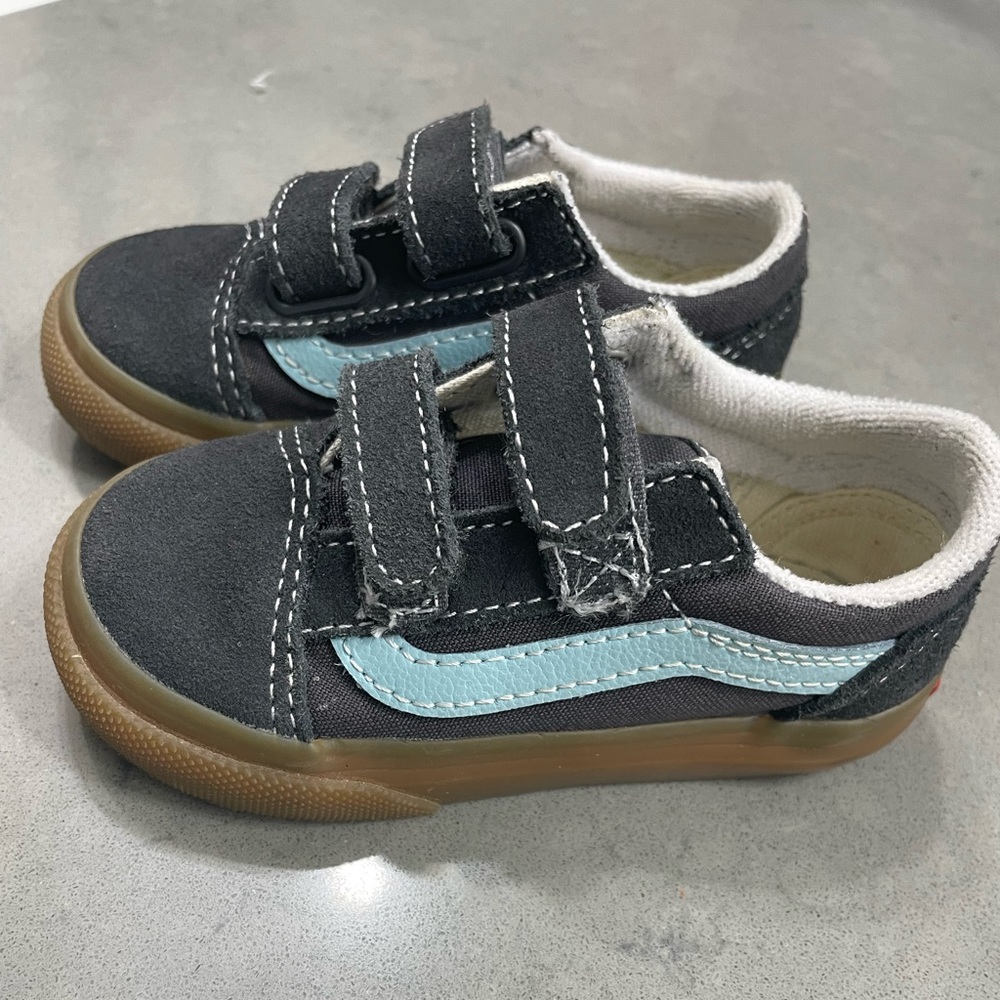 Blue and brown toddler vans